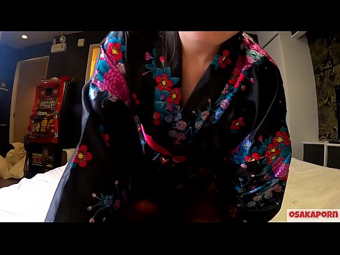 ❤️ Ung cosplay pige elsker sex til orgasme med en sprøjte i en hestepige og et blowjob. Asiatisk pige med behåret fisse og smukke bryster i traditionel japansk kostume i amatørvideo, der viser onani med fucklegetøj. Sakura 3 OSAKAPORN. ❤️ Sex at da.porn-mz-com.ru ❌️❤